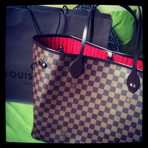 lv discounts